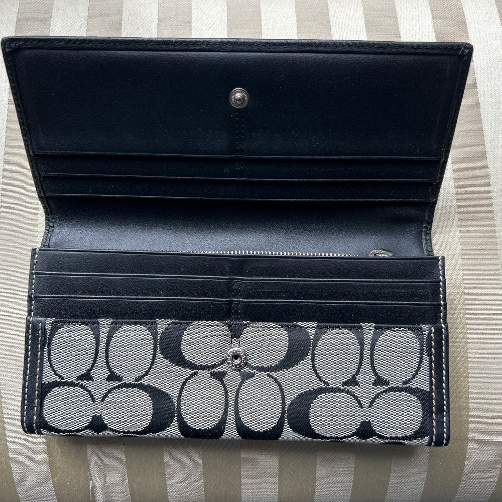 Coach Wallet - Picture 2 of 3